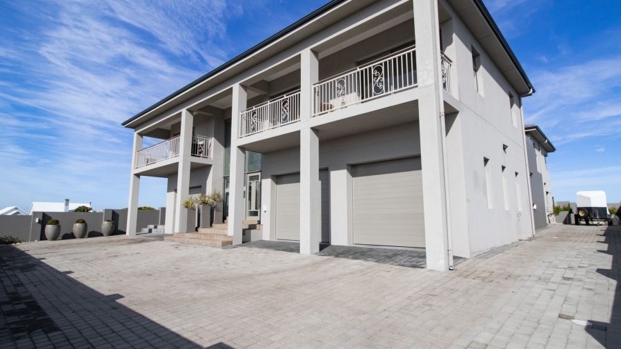 6 Bedroom Property for Sale in Kleinbaai Western Cape